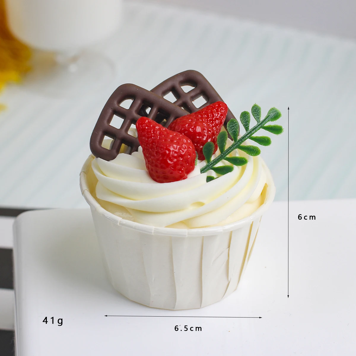 

Искусственный фруктовый торт QTG10