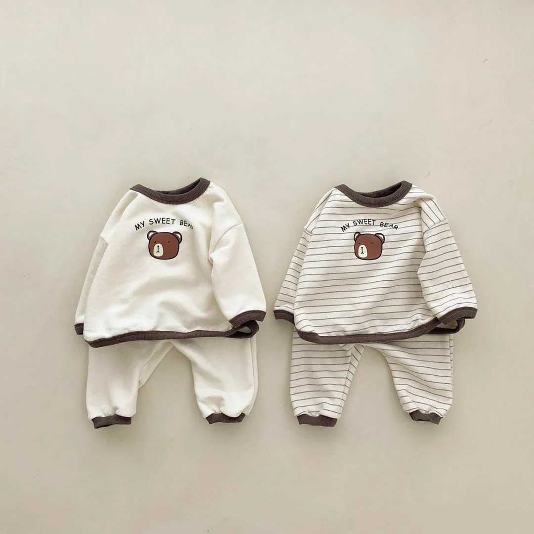 

Повседневный комплект для малышей 0-3 лет, топы с рисунком медведя для маленьких девочек, пуловер, толстовка + мягкие хлопковые штаны в полоск...