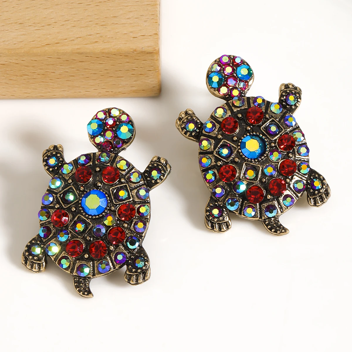 Классические стильные серьги-гвоздики в форме животных для женщин