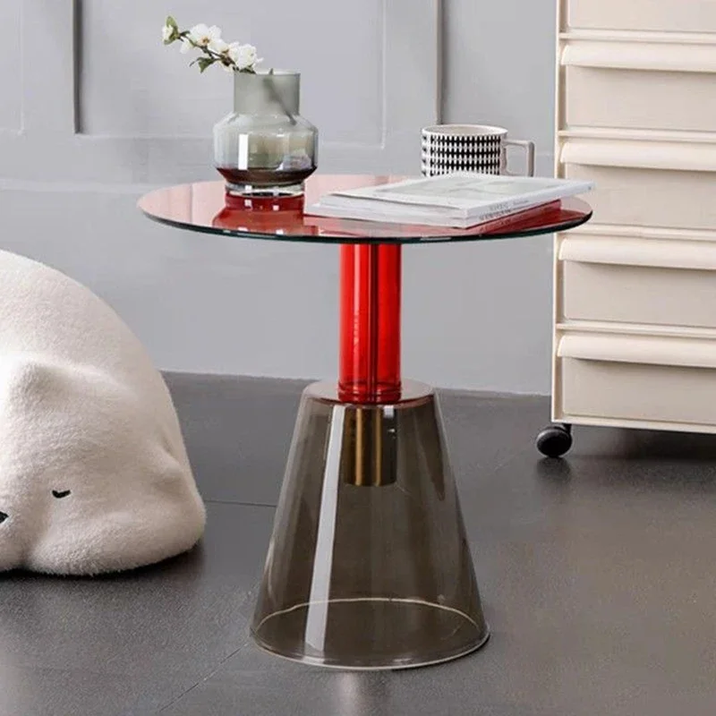 Стеклянный журнальный столик