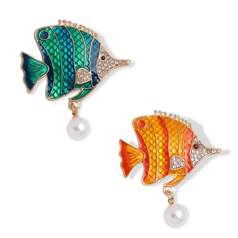 

New Fashion Trend Small Fish Pearl Rhinestone Brooches for Woman Girls Creative Personality Animal Brooch Alloy Pin Wholesale