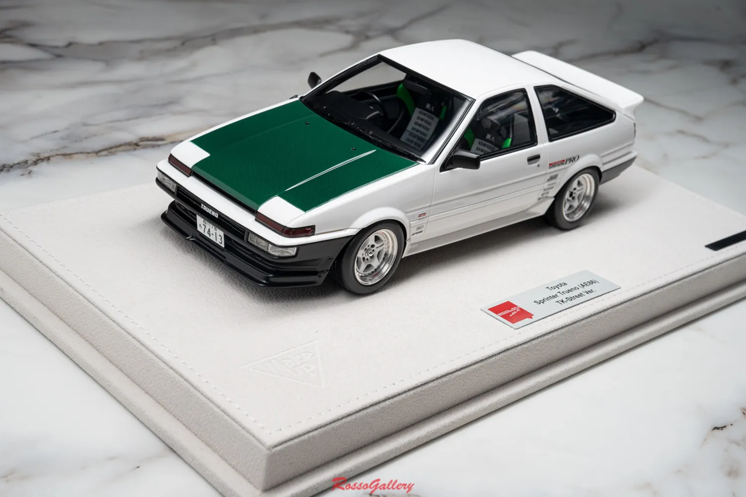 Фото Модель автомобиля AE86 Keiichi Tsuchiya JDM 1:18, лимитированная серия, из смолы и металла, статическая, для коллекционирования, подарок №2