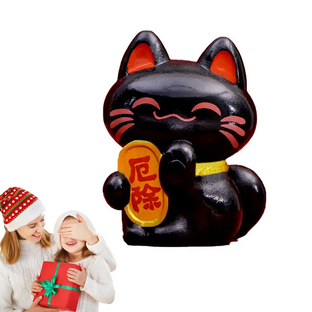 

Фигурка Манеки Нэко из смолы