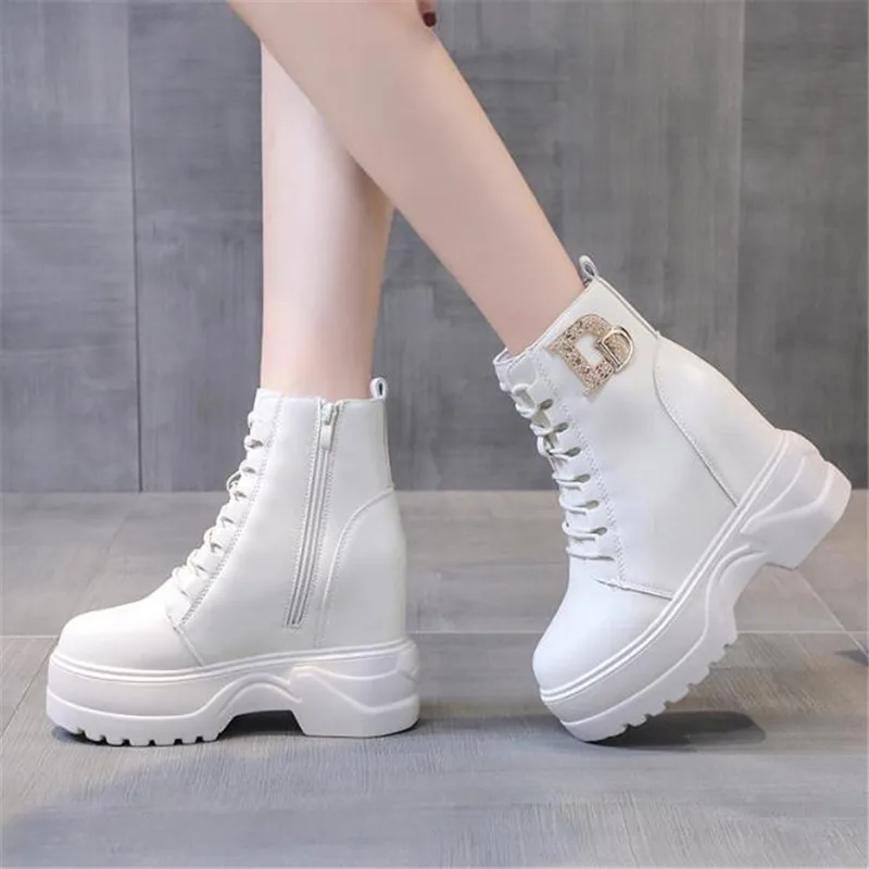 

Женские ботильоны на толстом каблуке 9 см, кожаные ботинки на массивном каблуке, осенне-зимние женские ботинки с заклепками, дизайнерские кр...