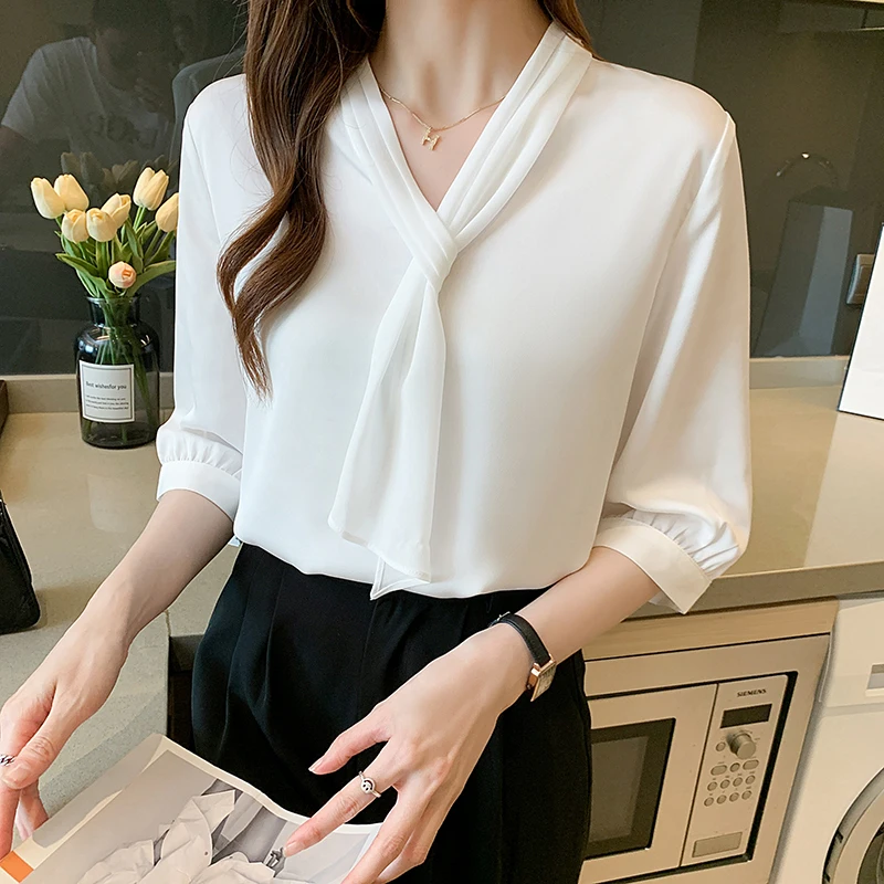 

Summer 2022 new short Chiffon Shirt Short Sleeve professional women's top design sense niche Satin shirt 161g, 420-15