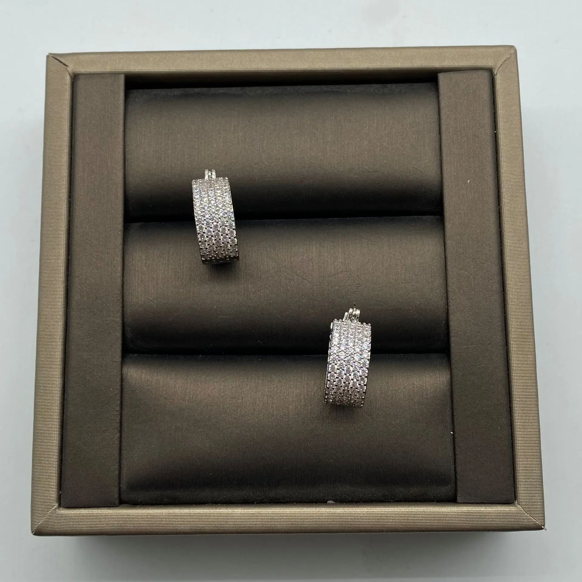 

Корейские модные женские серьги-гвоздики, полностью ювелирные серебряные серьги Aros для очаровательной леди, роскошный подарок в эстетике, ...