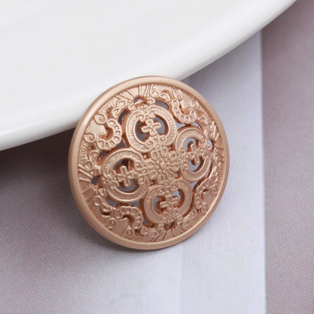 Женские джинсы с перекрестными вставками 30 шт.