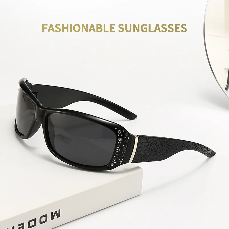 

New Vintage Polarized Women Sunglasses Retro Fashion Diamond Inlaid Girl Sunglasses Lady Luxury Designer Sun Shade Gafas De Sol
