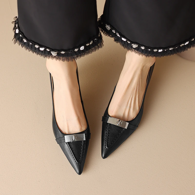 

Heihaian Spring Women's Single Shoes Simple Commuting Metal Decoration Pointed Toe Shallow Mouth New High Heels 34-42