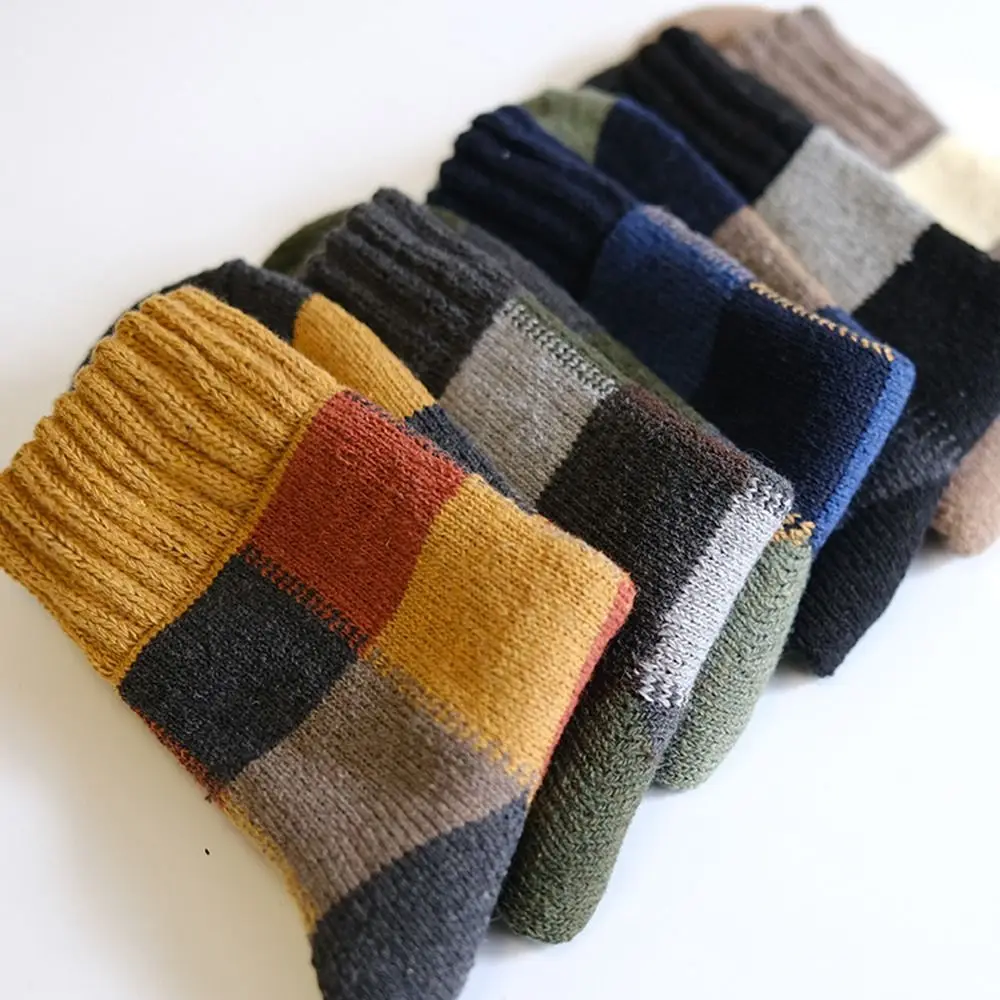 

Vintage Lattice Wool Socks Men Winter Thicked Warm Plush Socks Middle Tube Socks Casual Towel Socks Male Hosiery