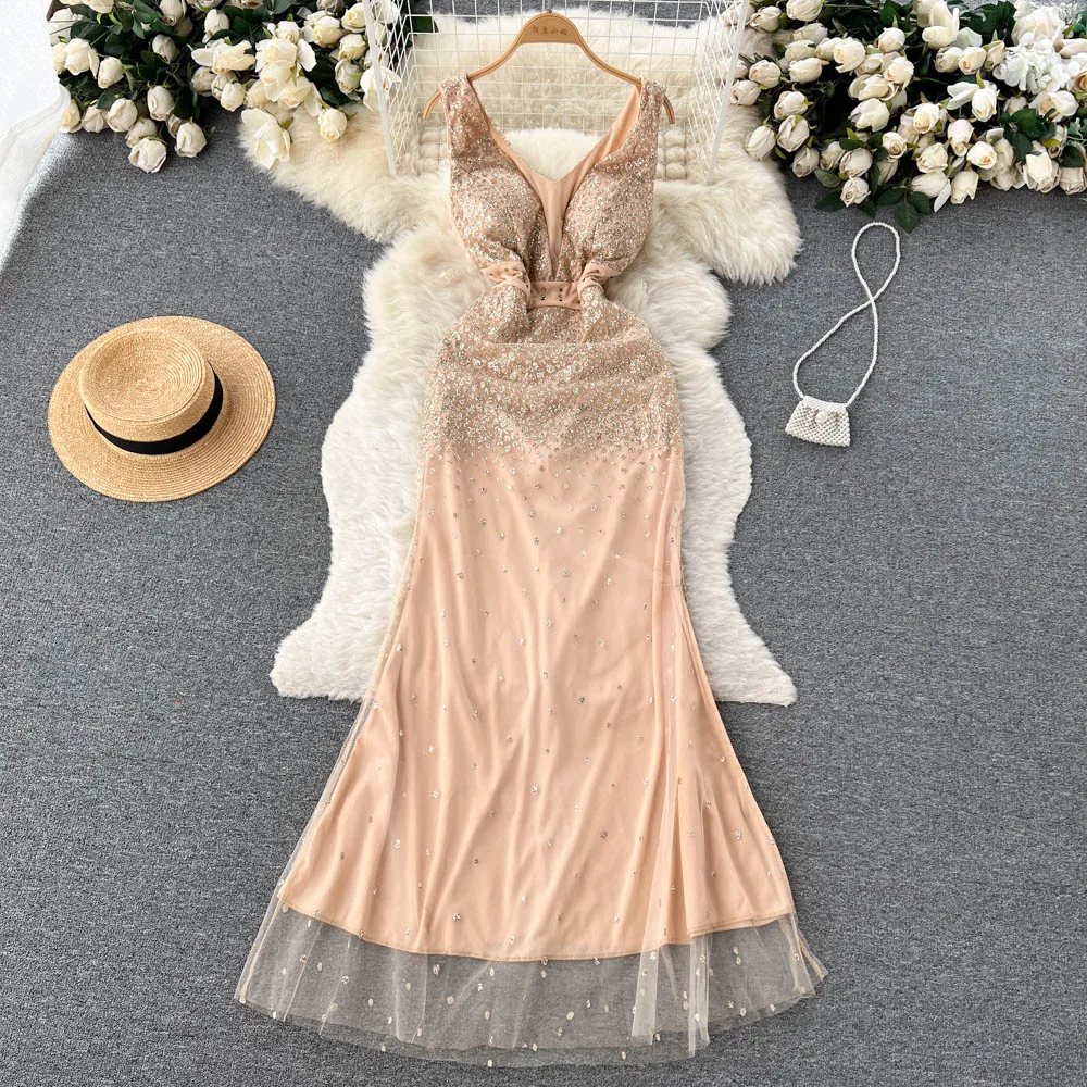 

Женское платье с блестками, V-образным вырезом и сеткой