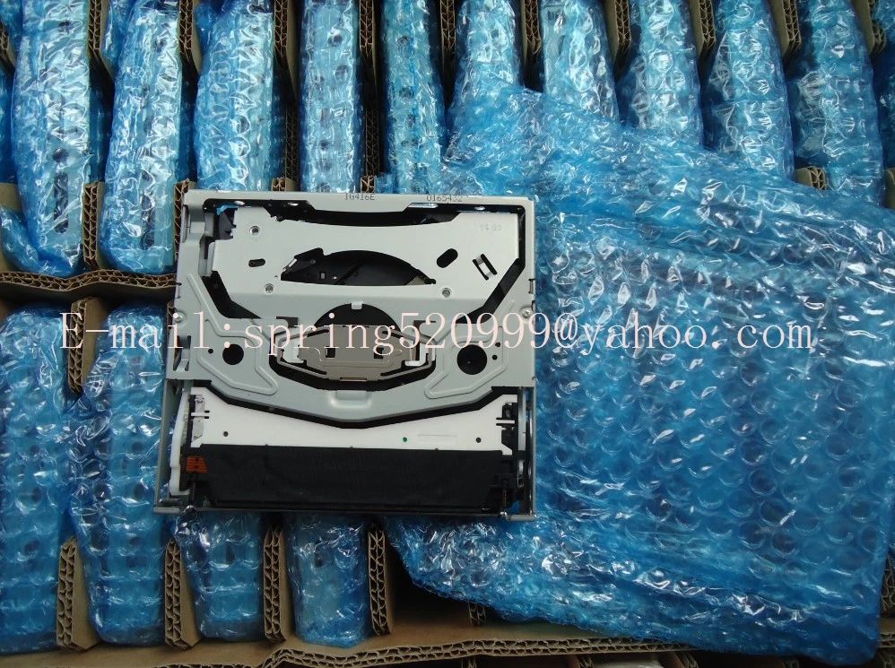 Бесплатная доставка встроенный DVD-погрузчик палуба Автомагнитола для CASKA Toyota DVS-200