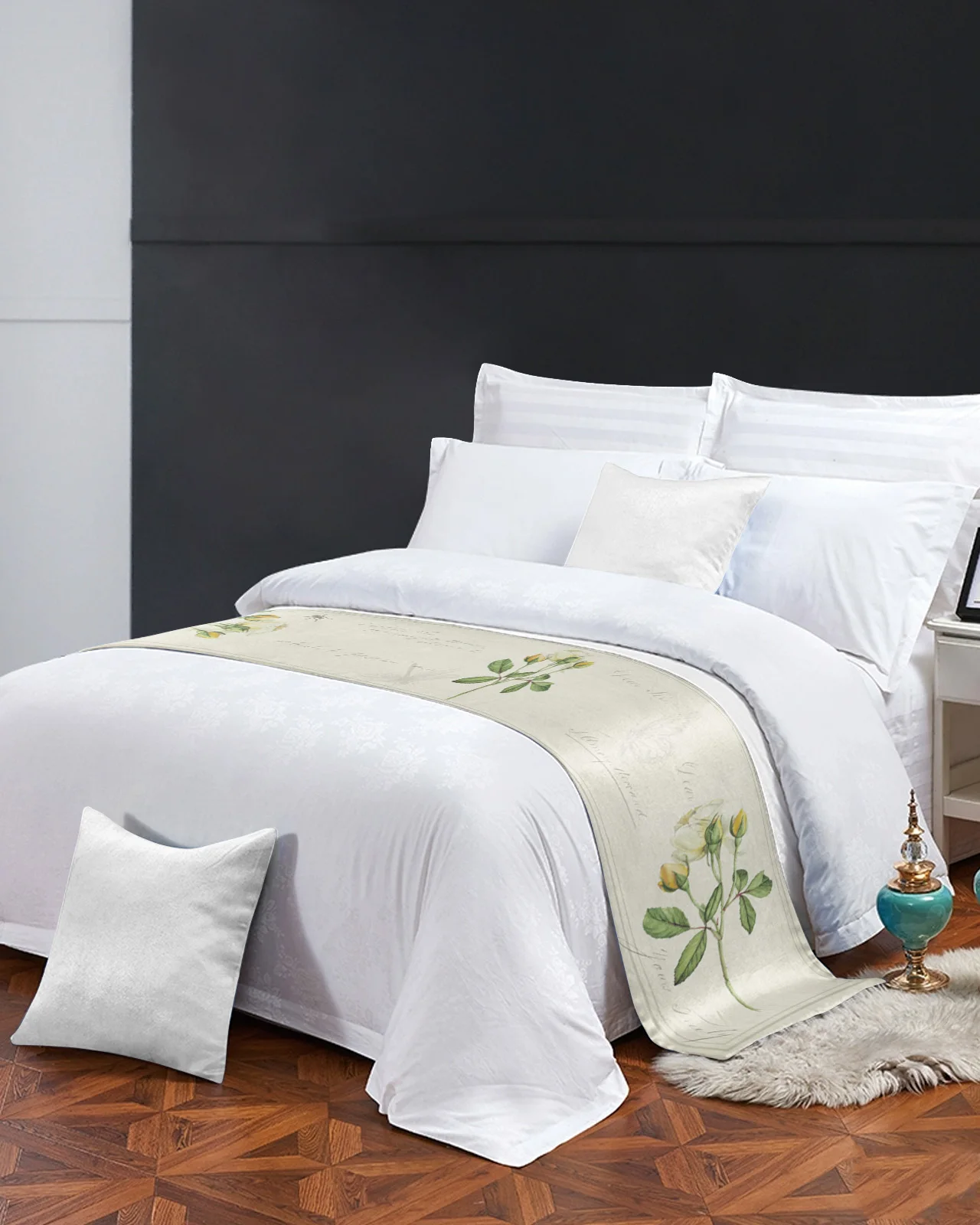 Покрывала в стиле ретро с изображением белой розы и бабочек