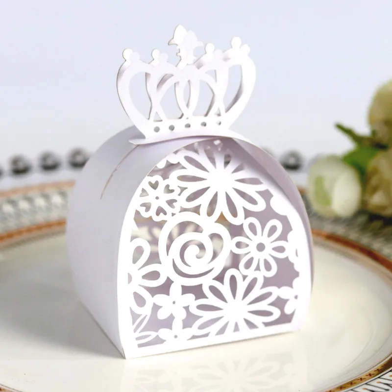 

50pcs Gold Wedding Party Favor Box Gift Bags Rose Laser Cut Hollow Candy Dragee Baptism Chocolate Packaging Box Paper Box