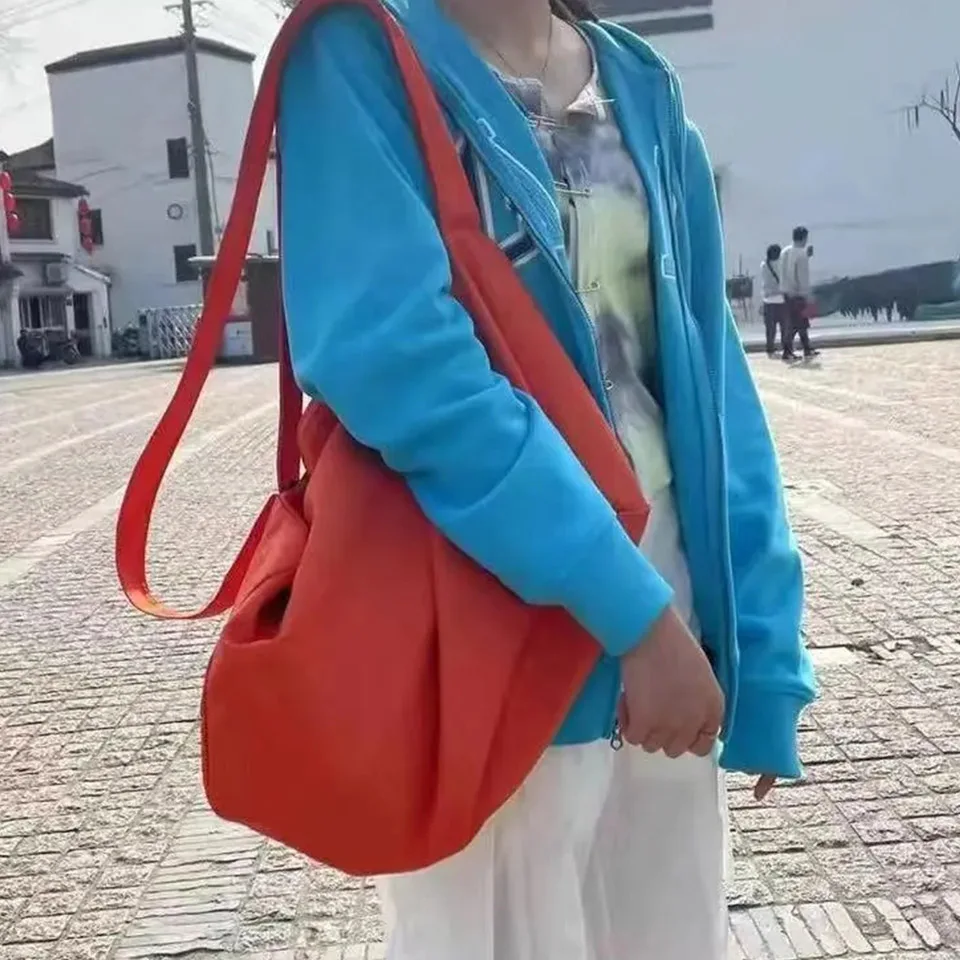 Trend High Quality Backpack Women'S Single Shoulder Portable Fitness Bag Simple Large Capacity Cross-Slung Training Bag M599