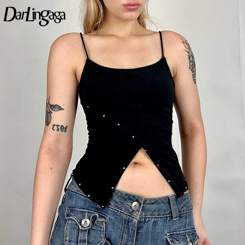 

Асимметричный бархатный пикантный Топ Darlingaga с заклепками на бретельках, Модный черный клубный укороченный топ с разрезом, женский элегантный готический Топ без рукавов