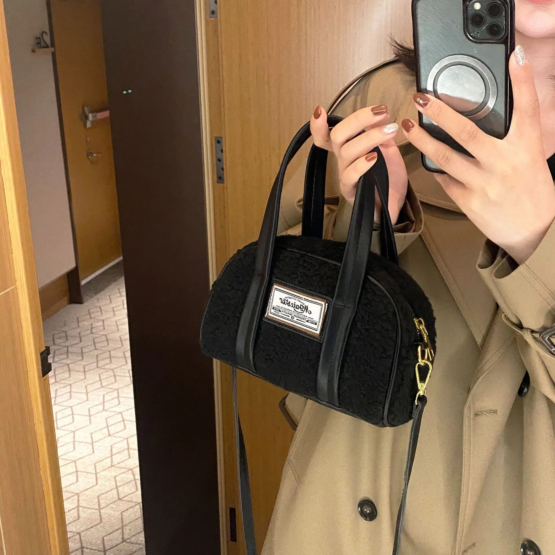 Плюшевая женская сумка с дизайном меньшинств новинка 2023 для боулинга через плечо