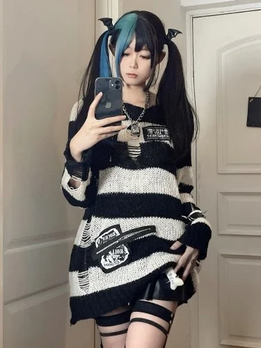 

Rosetic goth new fashion women sweater thiin long sleeve stip patchwork loose pullover round neck gothic style ladies sweater