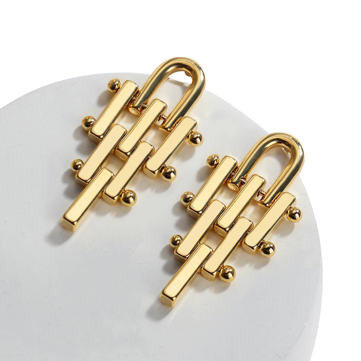 

Fashion Metal Geometric Women Drop Earrings Unique Design Hollow Dangle Earrings for Women Girls Punk Dangle Earrings wholesale