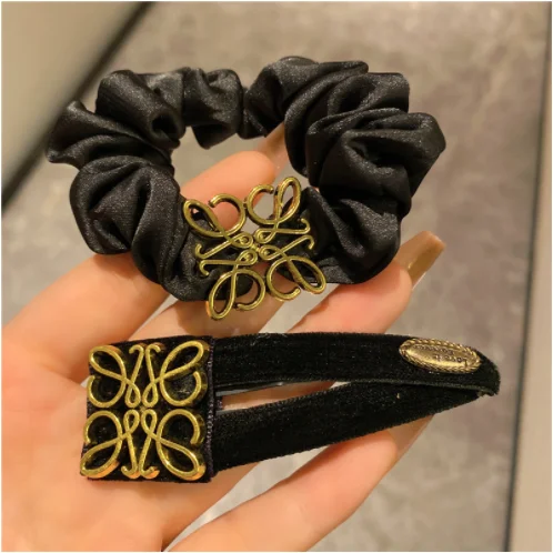 

Retro velvet BB clip French black large intestine ring temperament headgear side clip girl hairpins