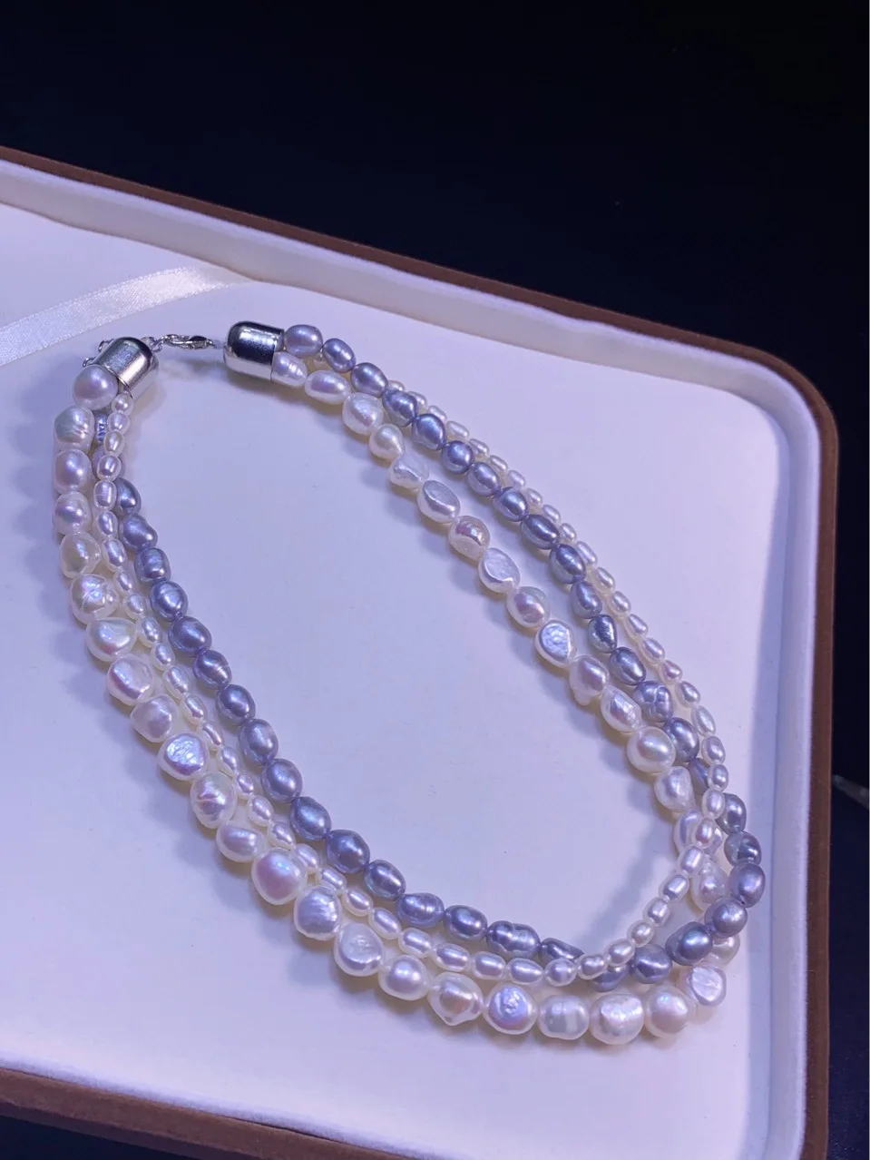 

Baroque freshwater pearl necklace multilayer abnormity irregular pearls fold have administrative levels feeling female jewelry