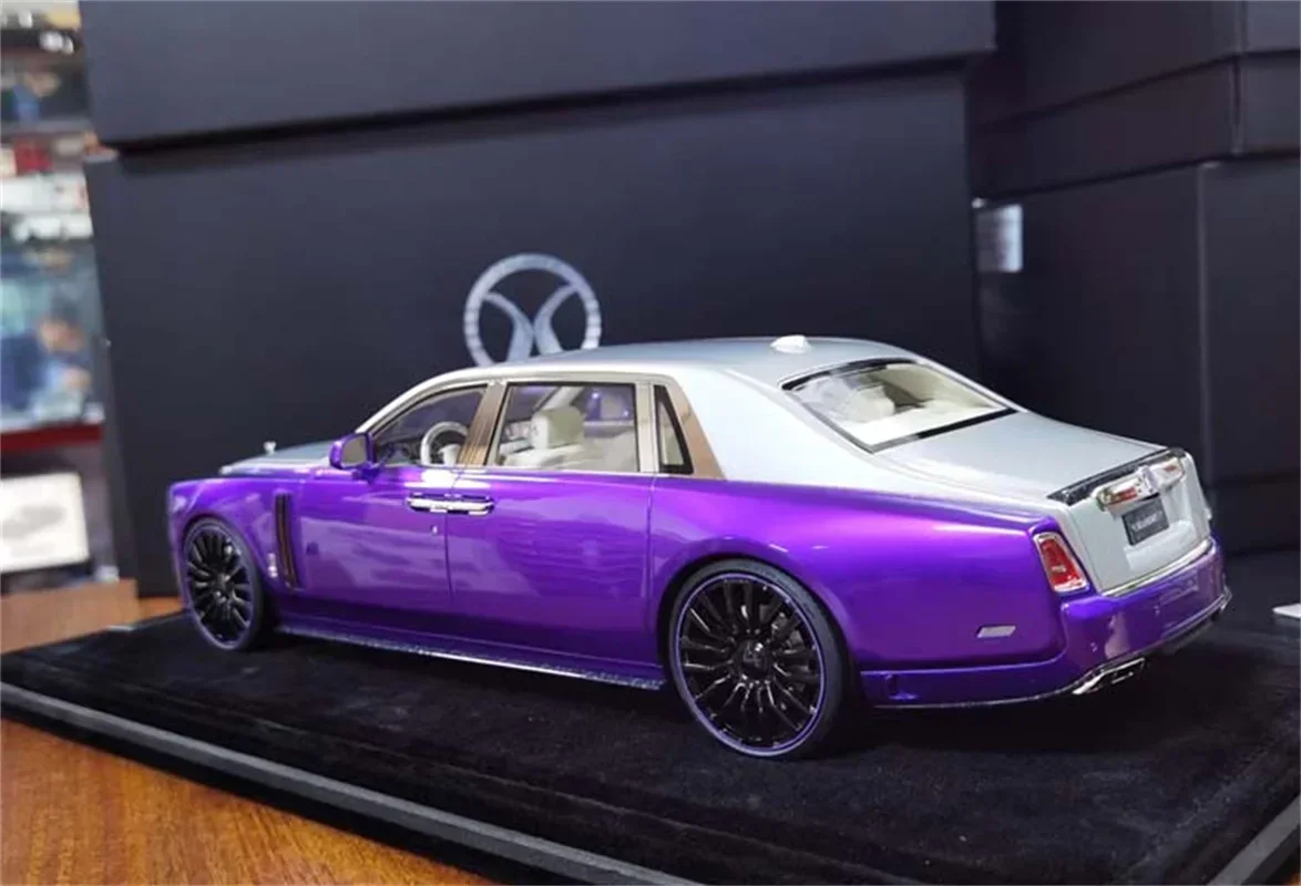 Коллекция 1/18 года модель машины из смолы в рулонах Royce Phantom VIII подарок синие