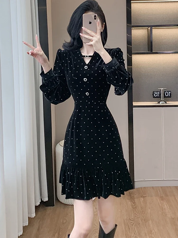 Женское бархатное короткое платье в горошек черное Элегантное повседневное с