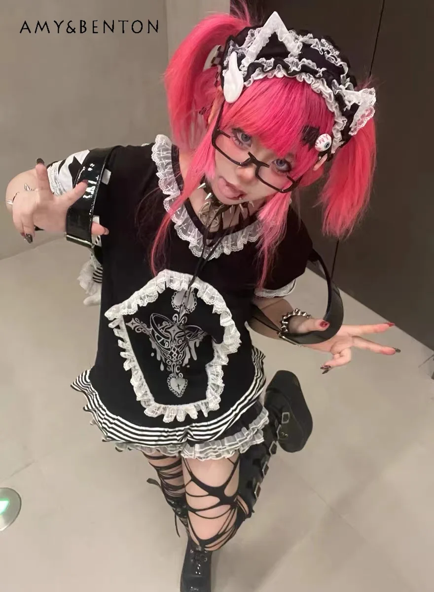 Кружевная черно-белая футболка с коротким рукавом и кроличьими ушками Subculture