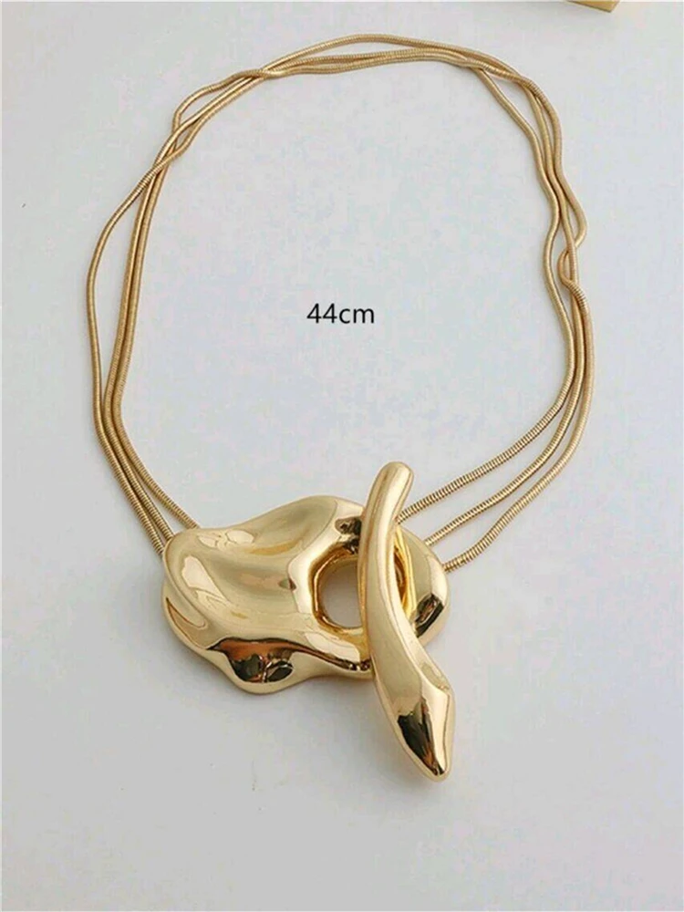 Массивное геометрическое металлическое ожерелье с пряжкой