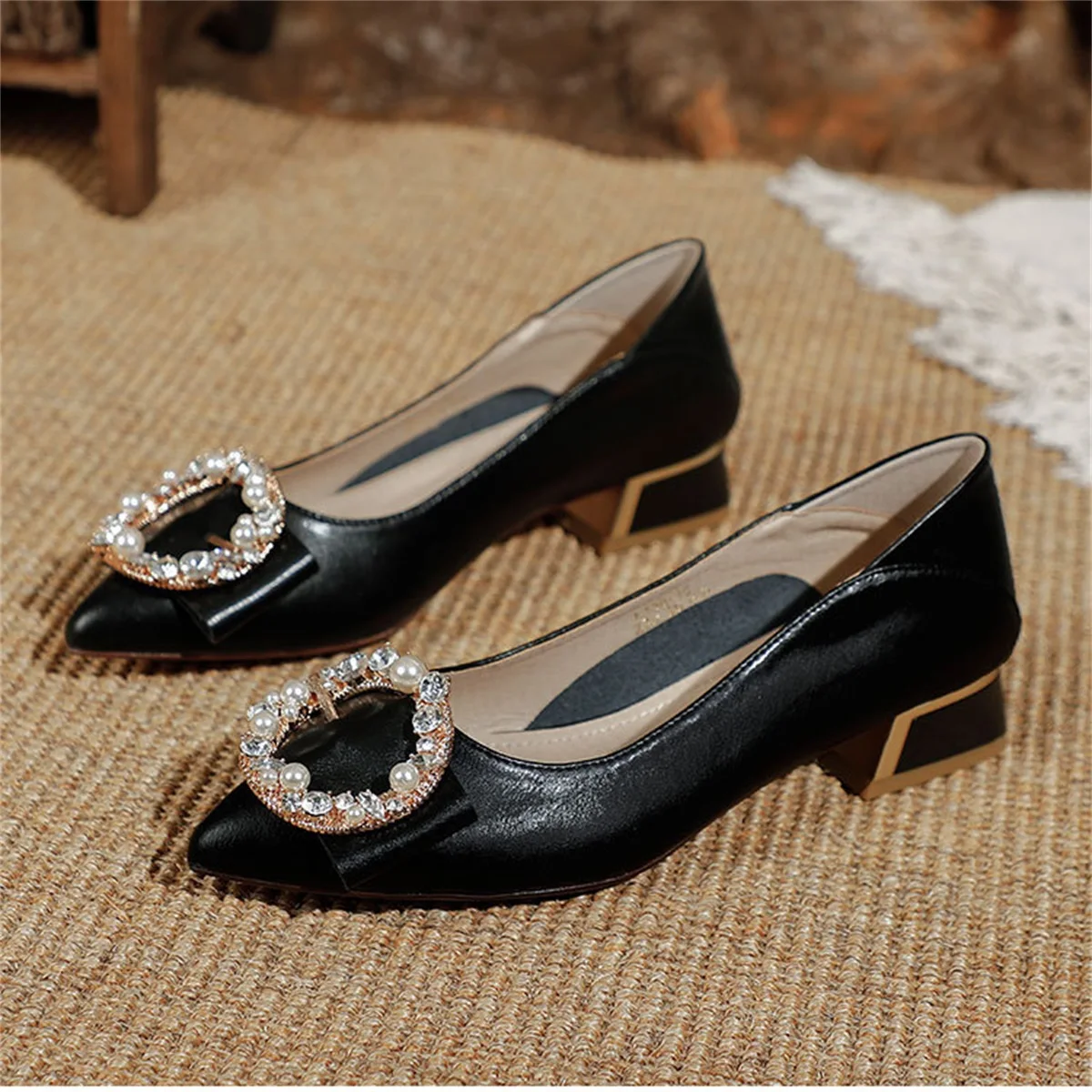 

2022 Spring Autumn New 3 Cm Thick Heel Women's Shoes Exquisite Buckle Decoration Pointed Toe Shallow High Heels Women Pumps