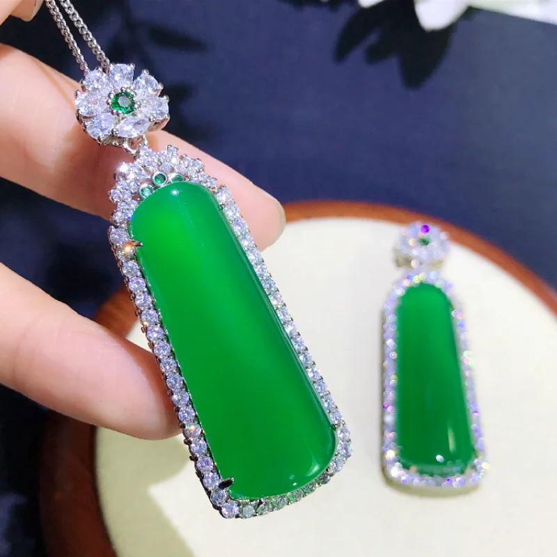 

Natural Chrysoprase Inlaid Pendant Gao Bing Wu Shi Tag Pendant Square Jade Necklace