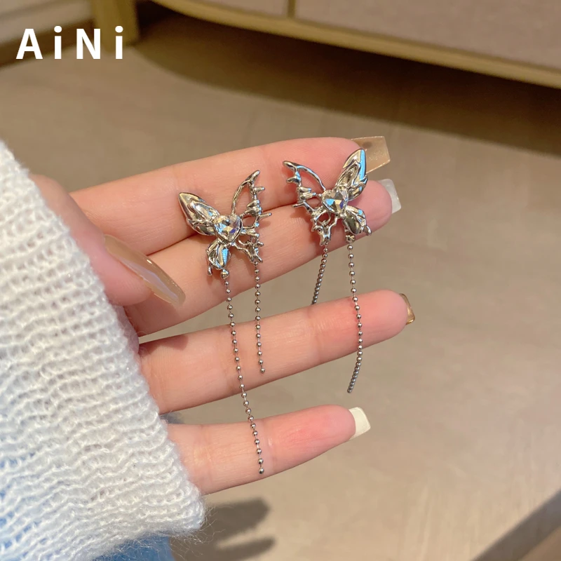 

Modern Jewelry Butterfly Earrings 925 Silver Needle Elegant Temperament Pretty Design Metal Chain Dangle Earrings For Women