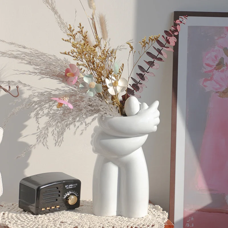 

Porcelain Vase Abstract Couple Hug Flower Container Modern Art Living Room Bedroom Bathroom Table Decoration Accessories