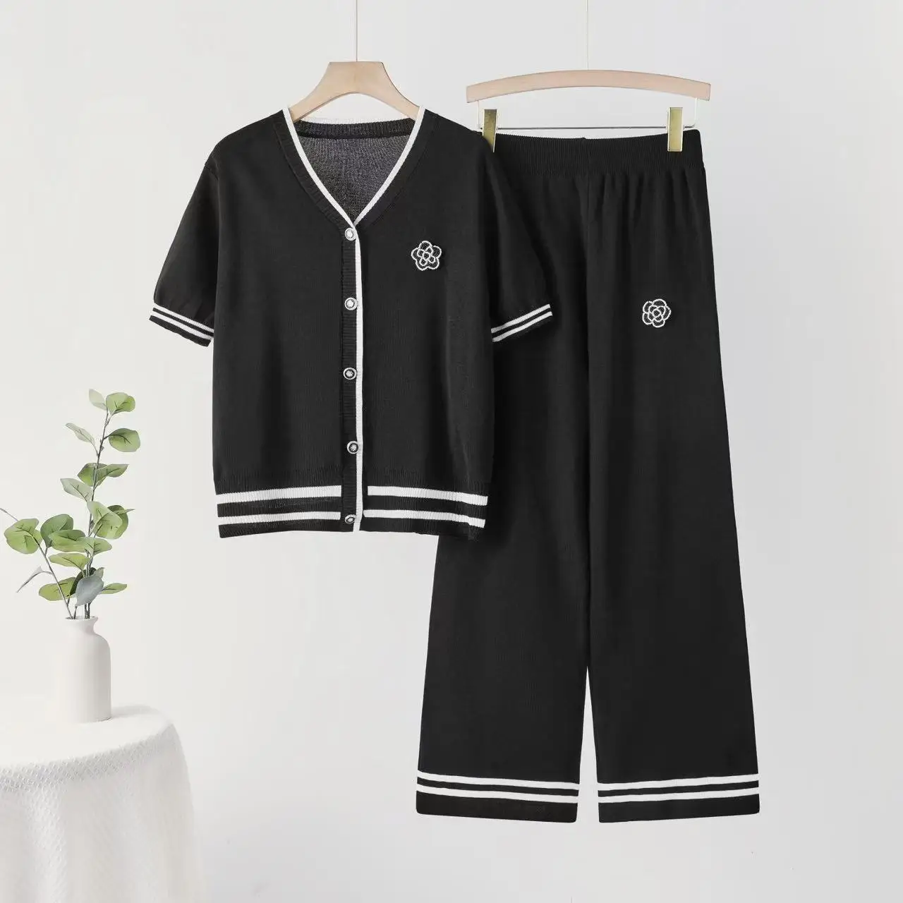 Женский трикотаж с коротким рукавом и бисером футболки Conjunto корейский цветочный