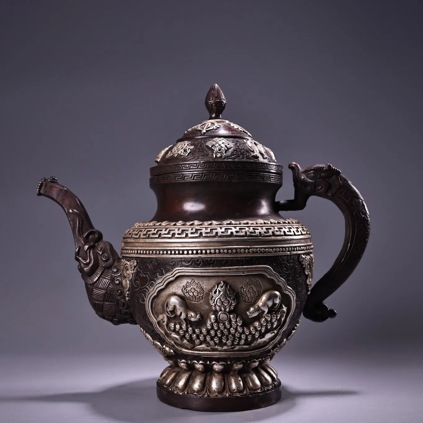 

10"Tibet Temple Collection Old purple Bronze Gilded silver relief Eight Treasures Beast Mouth Tibetan Kettle Flagon Teapot