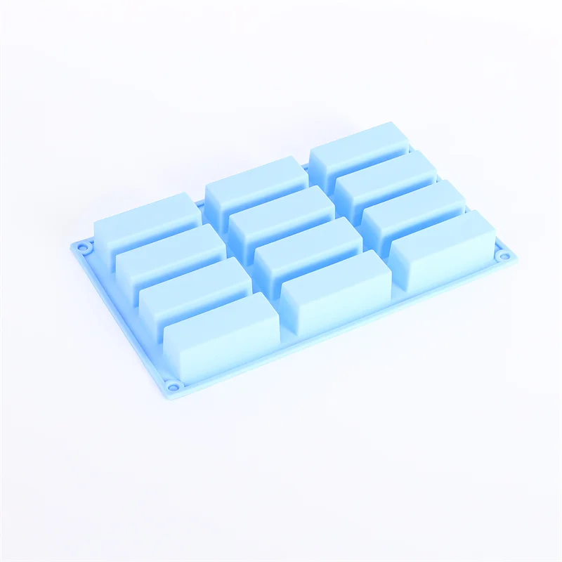 

Силиконовая форма для выпечки 12 полостей