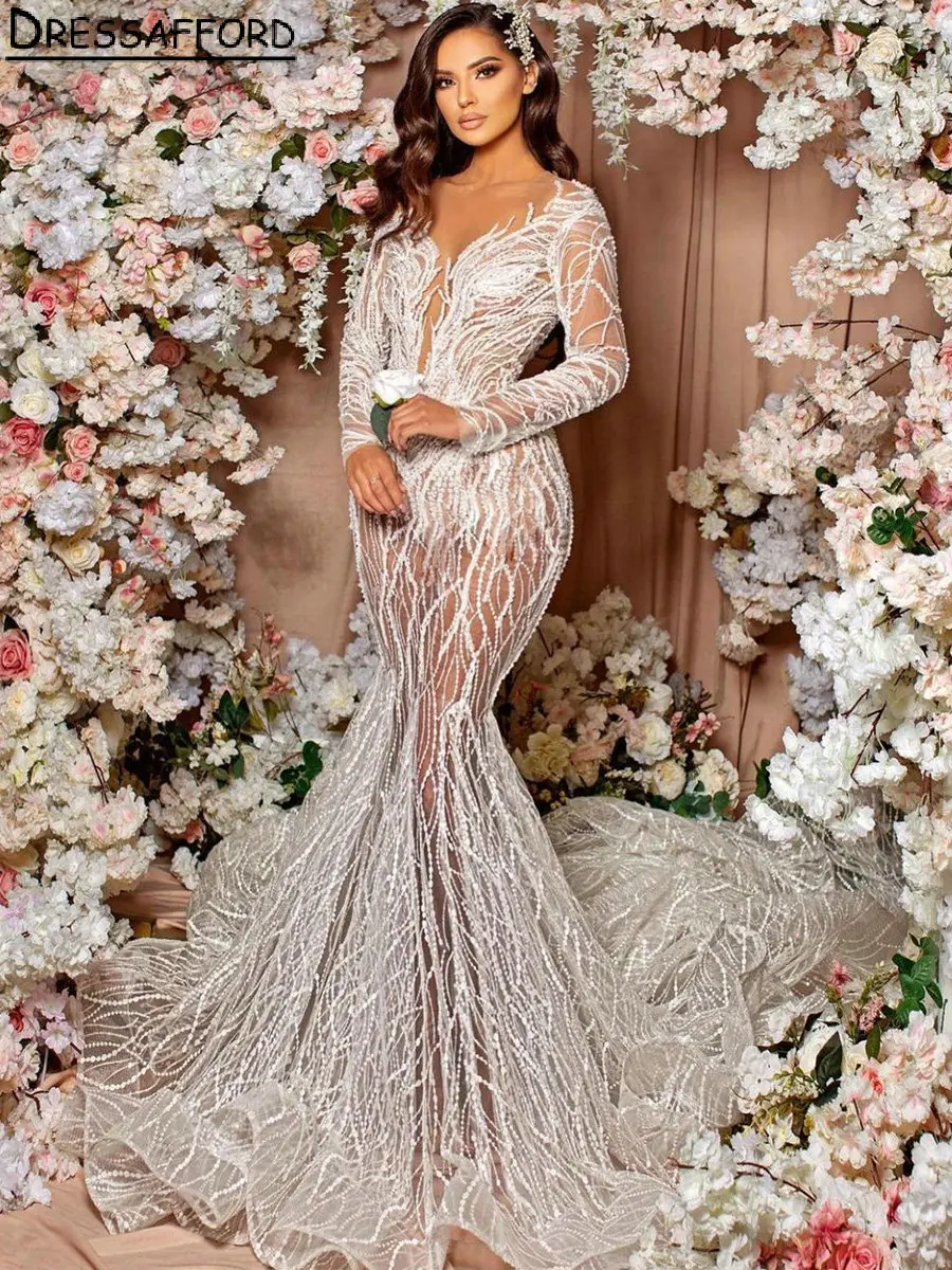 

Charming Illusion Back Crystal Sequined Dubai Wedding Dresses Mermaid V-Neck Long Sleeve Saudi Arabic Bridal Gown