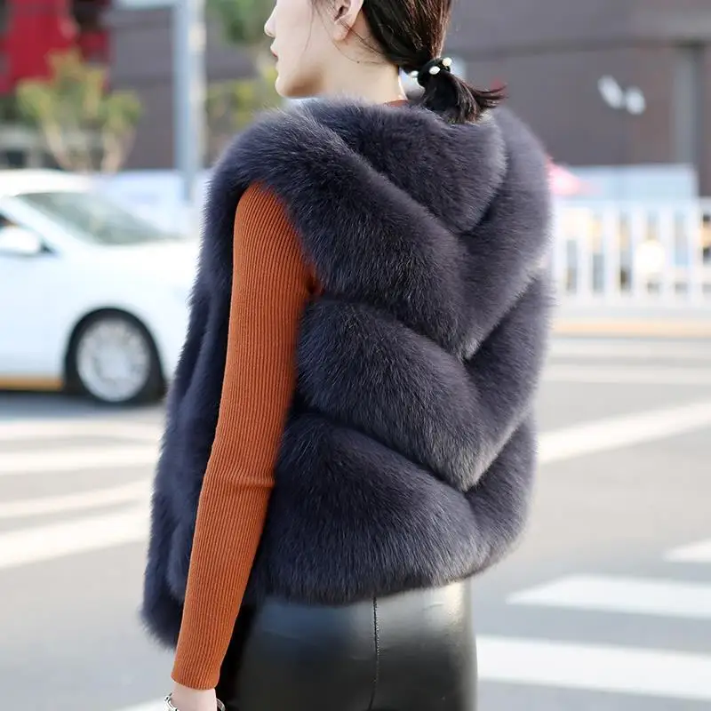 

High Quality Fur Vest Coat Luxury Faux Fox Warm Women Coat Vests Winter Fashion Short Furs Women's Coats Jacket Gilet Veste Q458