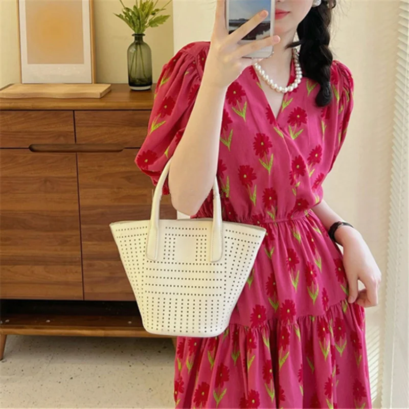 

Summer Women's 2023 New Hepburn V-neck Bubble Sleeves Red Flower Dress Summer