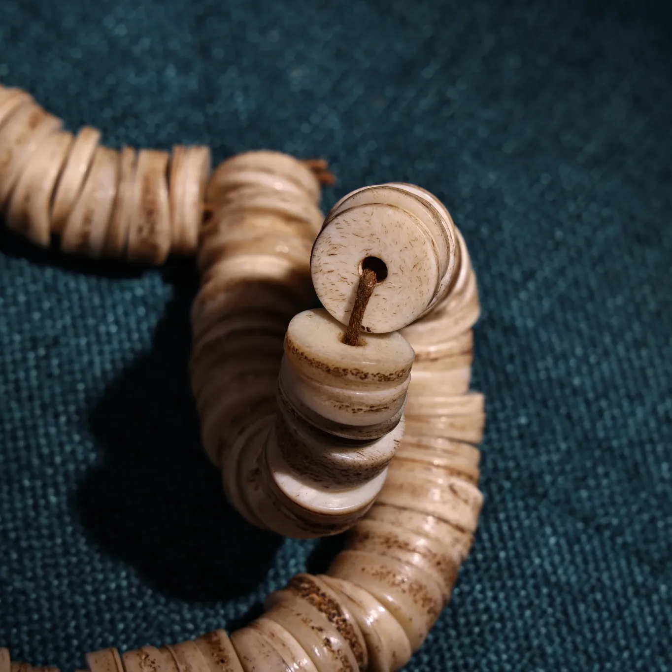 10-дюймовая коллекция тибетского храма старая натуральная кость габалы бусины