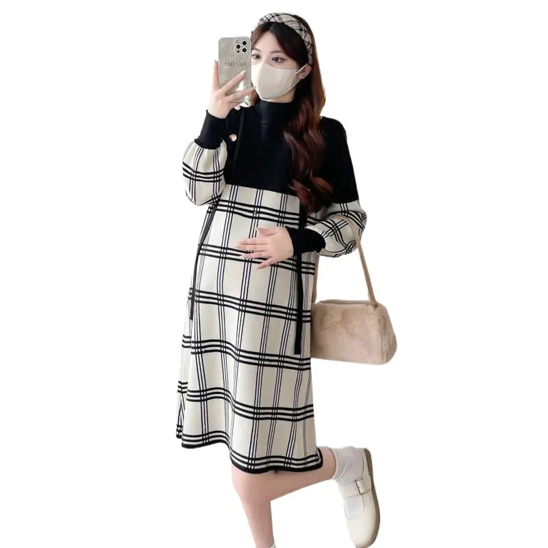 Осенне-зимнее стильное платье для беременных свободного покроя в клетку