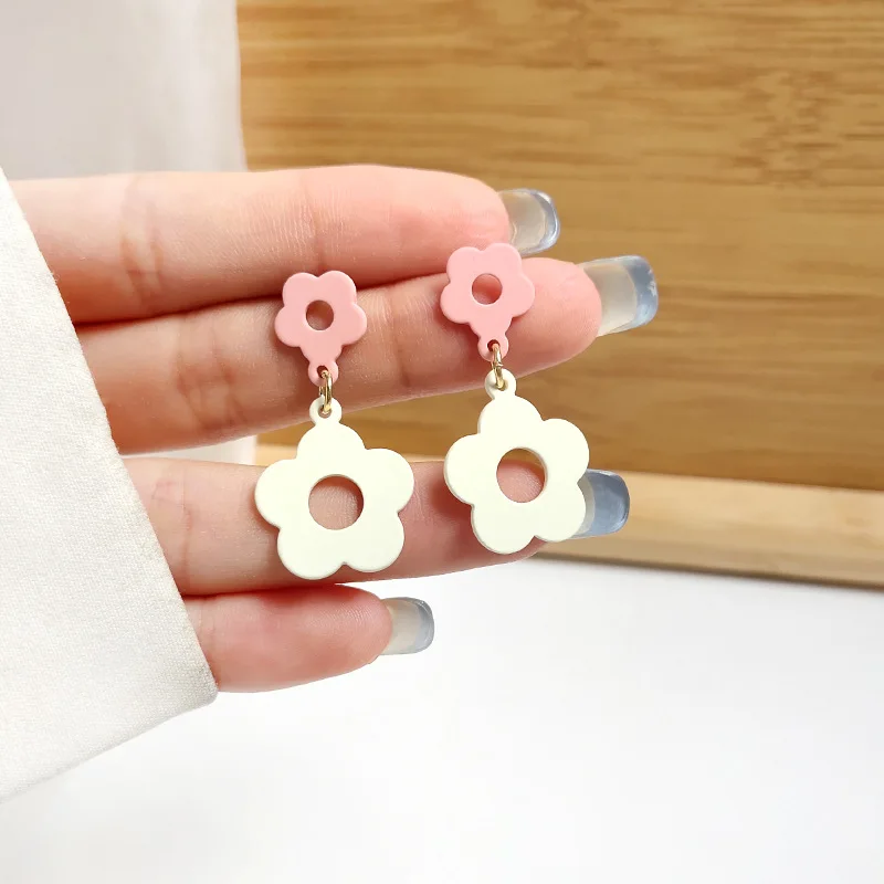 Женские серьги-гвоздики AOMU розовые акриловые в Корейском стиле с цветком