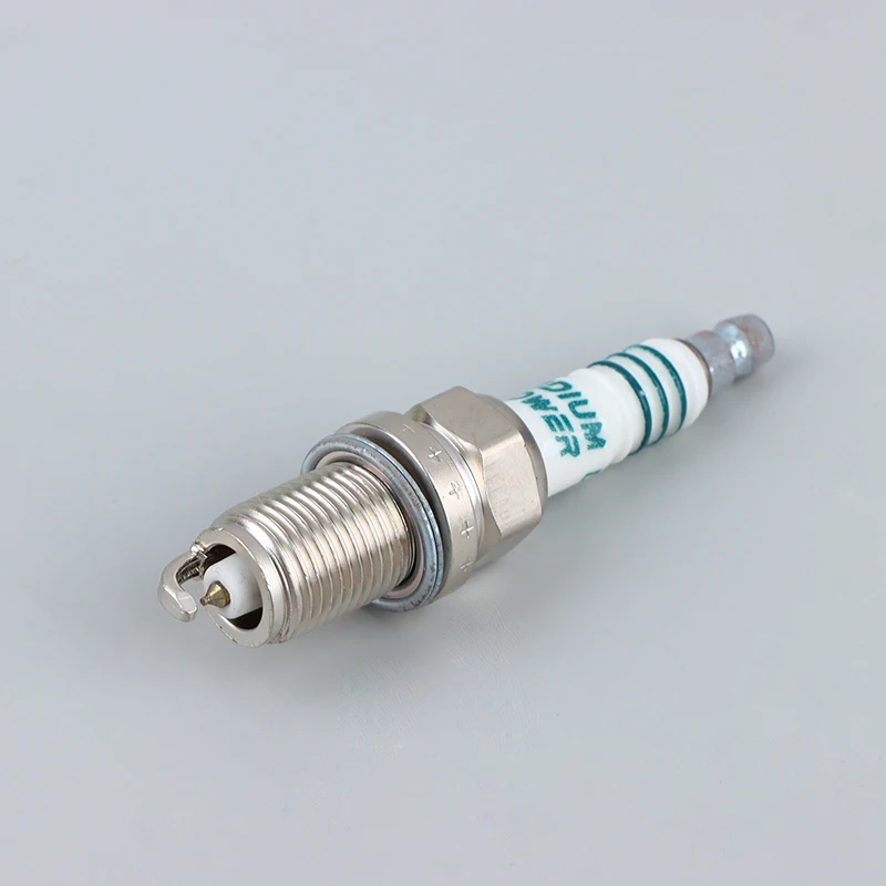 IK20TT 1 шт. новинка 4702 двойная иридиевая Свеча зажигания совершенно новая и прочная