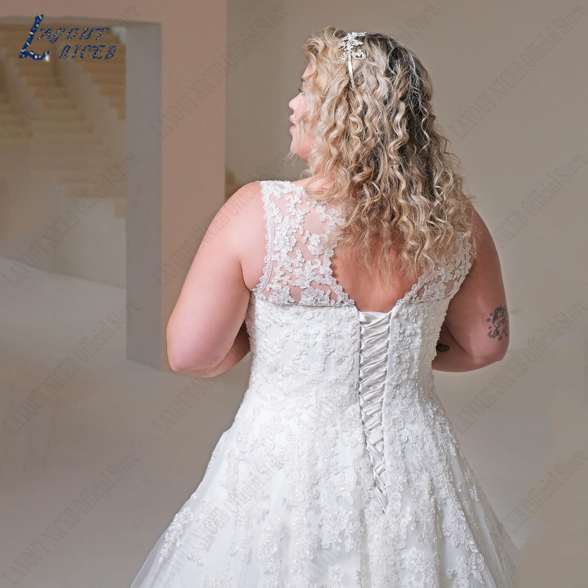 Женское свадебное платье без рукавов с блестками и V-образным вырезомLAYOUT NICEB