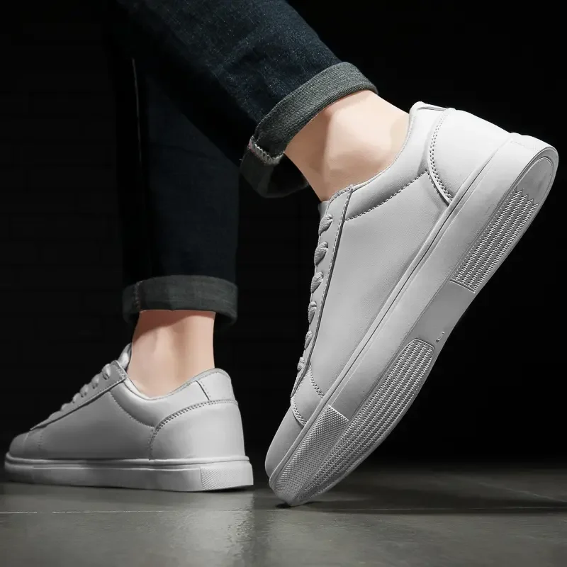 New Unisex Skateboard Shoes Fluorescent Green Men Casual Sneakers Non-Slip Fashion Women Running Shoes Lightweight Streetwear