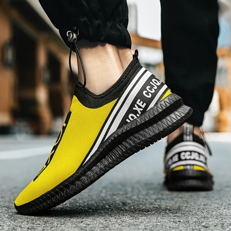 Summer Hot Sale Fashion Yellow Sock Running Shoes Men Women Couples Sports Shoes Szie 35-46 Low Slip on Sneakers zapatillas 2022