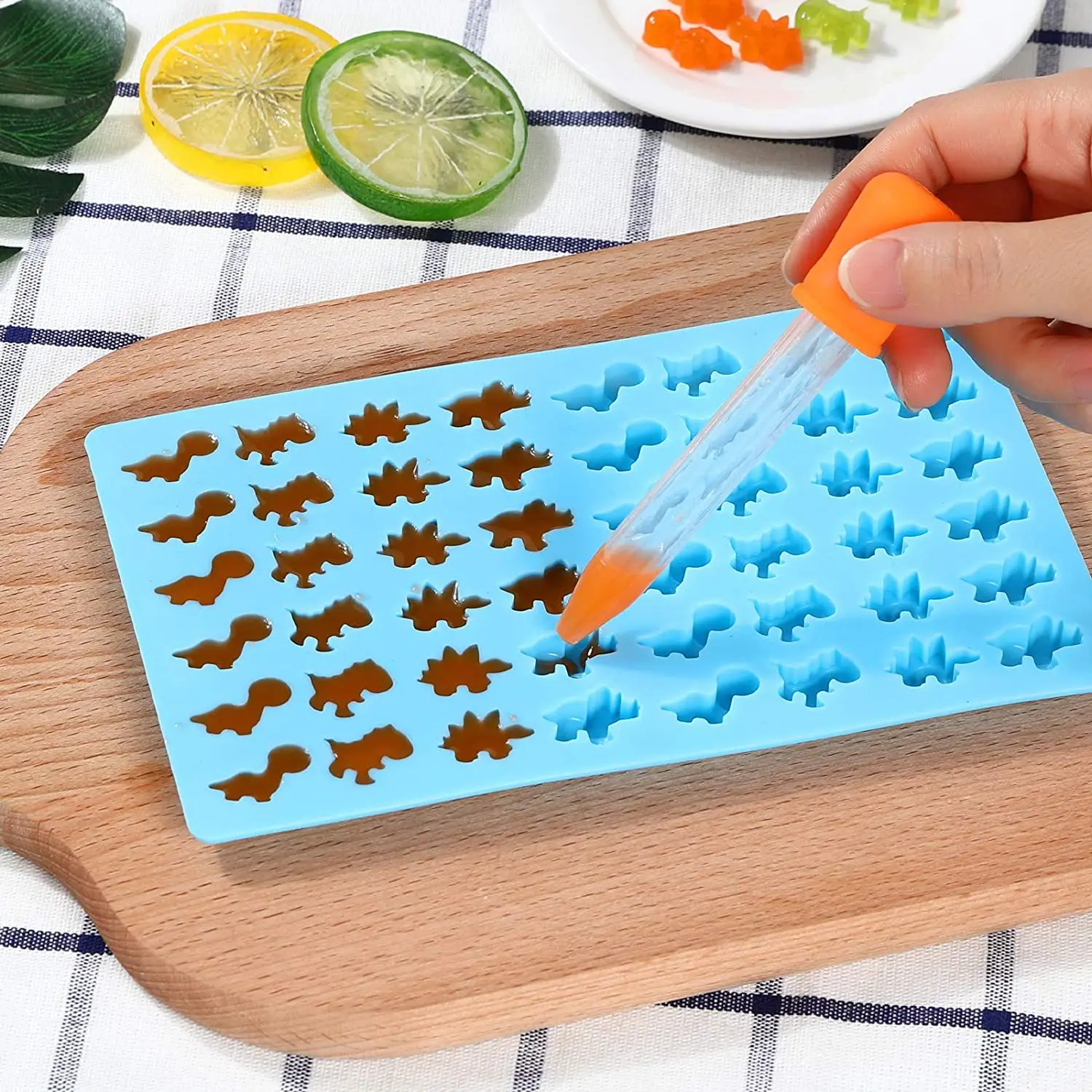 

Chocolate Mold Dinosaur Star Shell Silicone Candy Mold with Dropper DIY Cute Ice Cube Ice Tray QQ Candy Fondant Mold