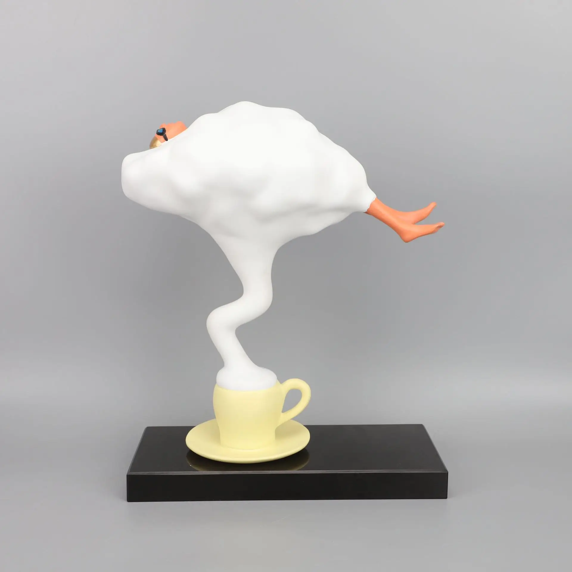 

Скандинавская современная абстрактная кофейная чашка, скульптура для комнаты девочки, модель для гостиной, кабинета, креативные домашние у...