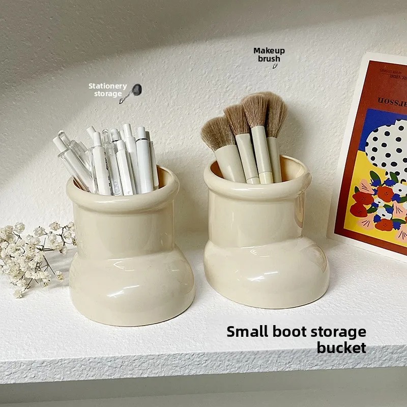 

Держатель для ручек рождественский из смолы