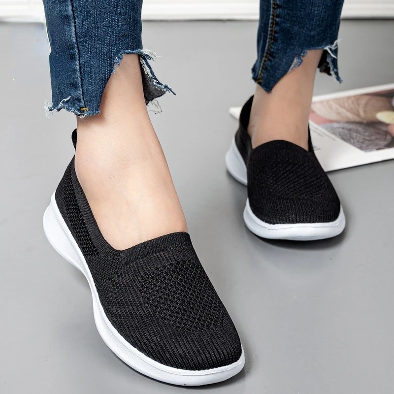 

Летняя женская обувь, вязаные носки, женские кроссовки, обувь без шнуровки, новинка 2022, легкая женская спортивная обувь на плоской подошве, и...